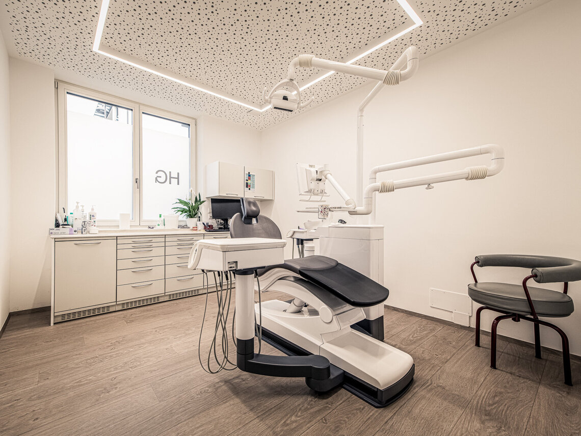 Zahnarzt-Dentista-Bruneck-Brunico-Dr-Hofmann